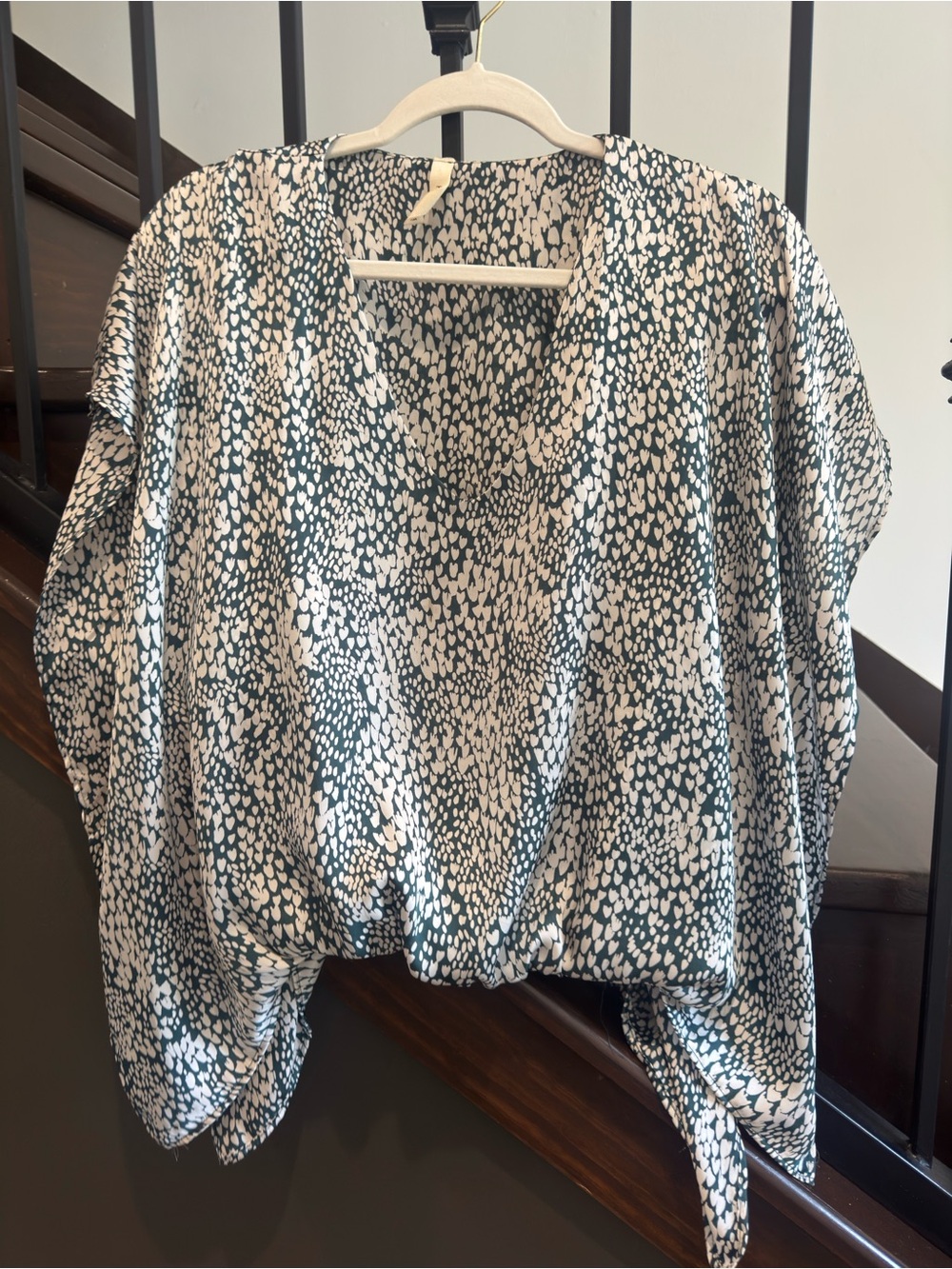 V-Neck Printed Dolman Sleeve Top in Teal and White